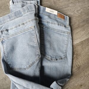 Judy Blue Capri Jeggings 13/31
